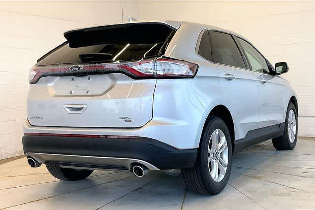 Thumbnail: 2016 Ford Edge - 24