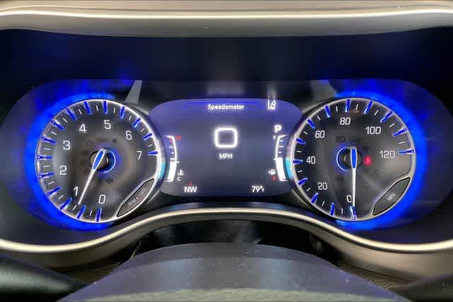 Thumbnail: 2021 Chrysler Pacifica - 19