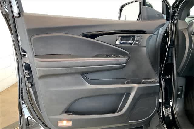 2024 Honda Ridgeline Black Edition 28