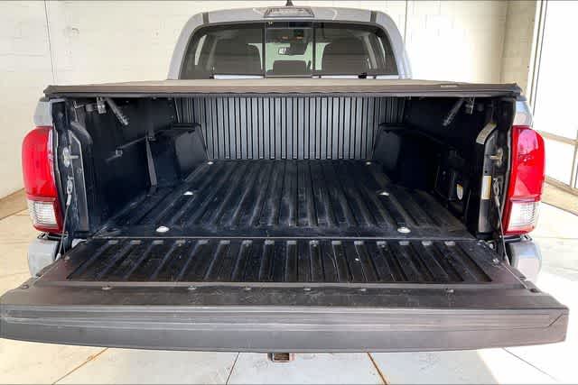 Thumbnail: 2021 Toyota Tacoma - 20