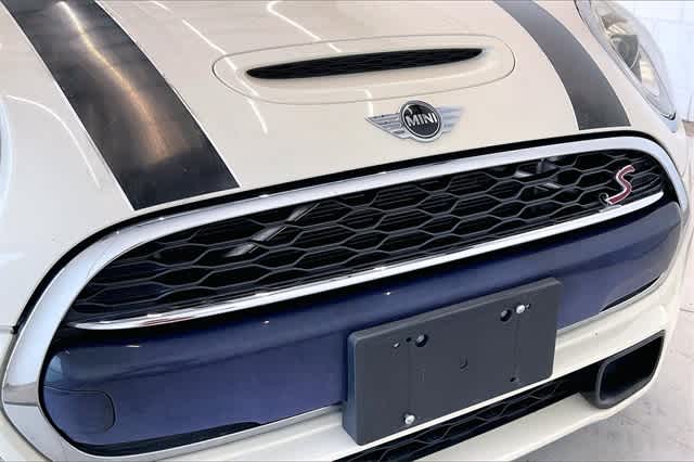 Thumbnail: 2017 MINI Cooper Convertible - 33