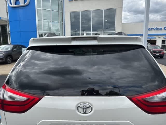 Thumbnail: 2020 Toyota Sienna - 5