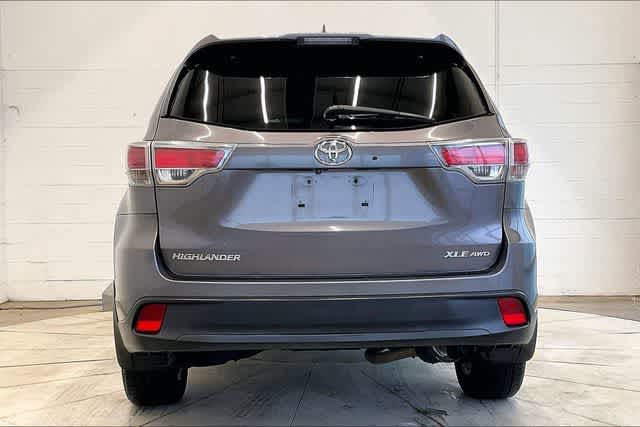Thumbnail: 2015 Toyota Highlander - 6