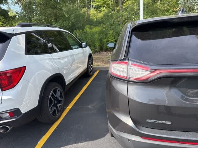 Thumbnail: 2016 Ford Edge - 7
