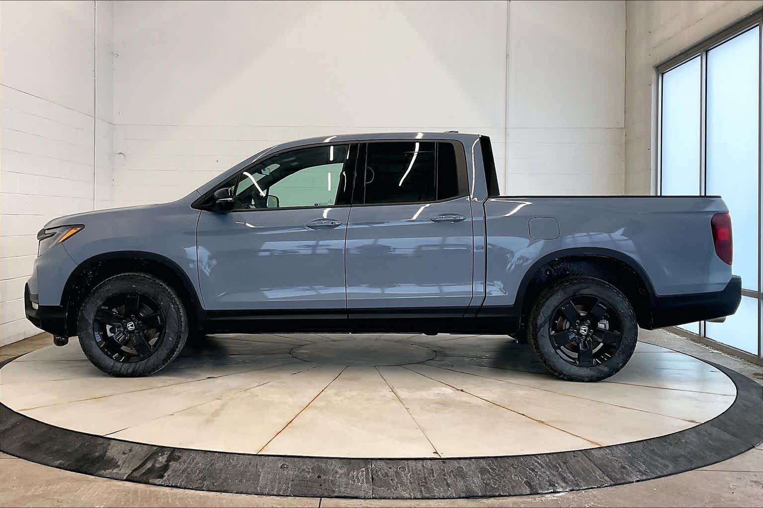 Thumbnail: 2026 Honda Ridgeline - 3