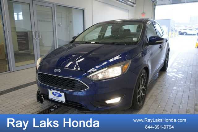 2017 Ford Focus Sedan SEL's photo