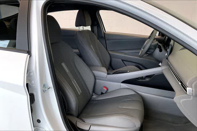 Thumbnail: 2021 Hyundai Elantra - 14