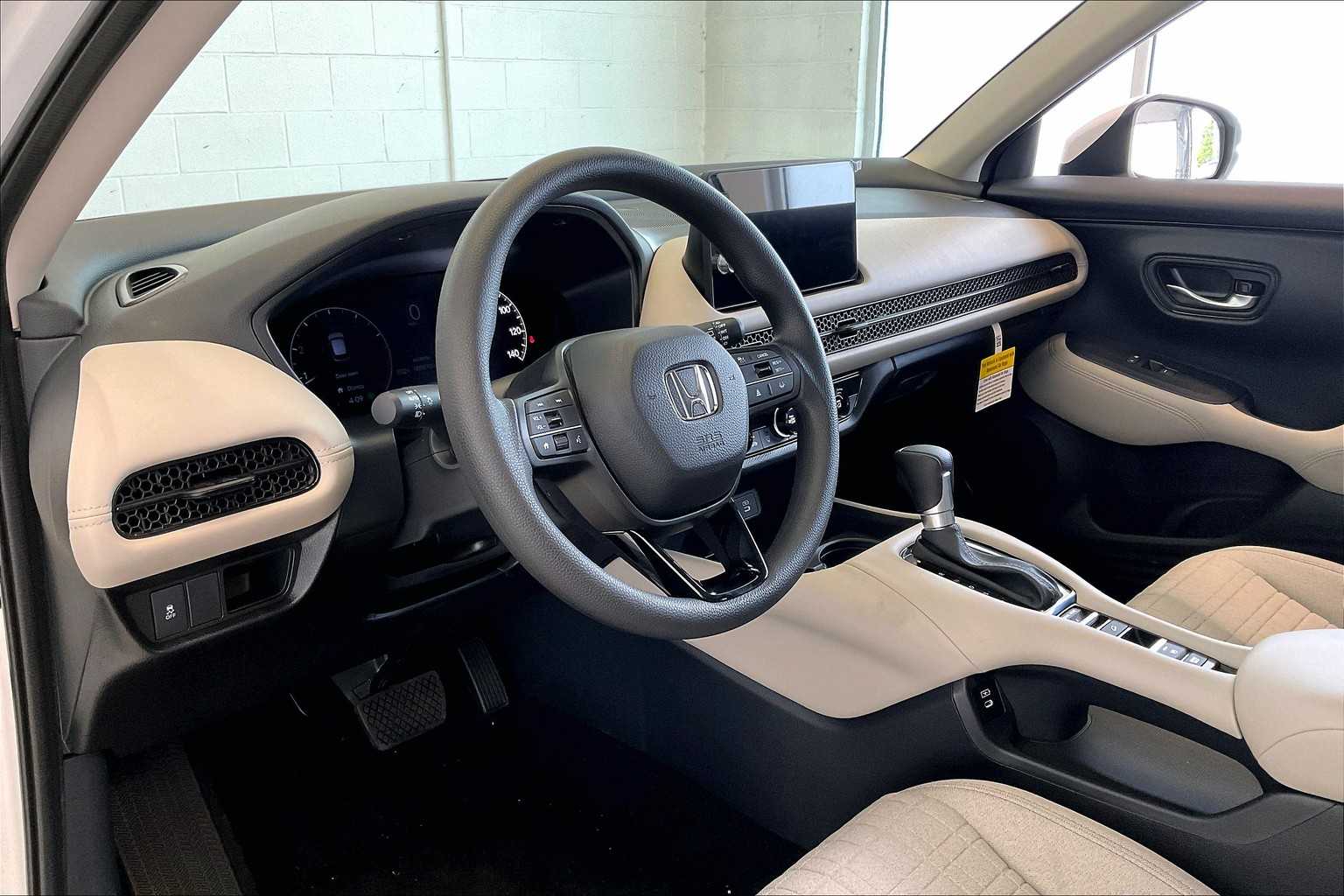 Thumbnail: 2026 Honda HR-V - 2