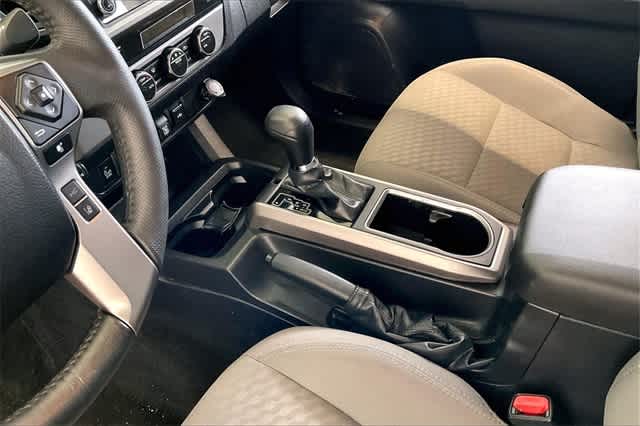 Thumbnail: 2022 Toyota Tacoma - 18