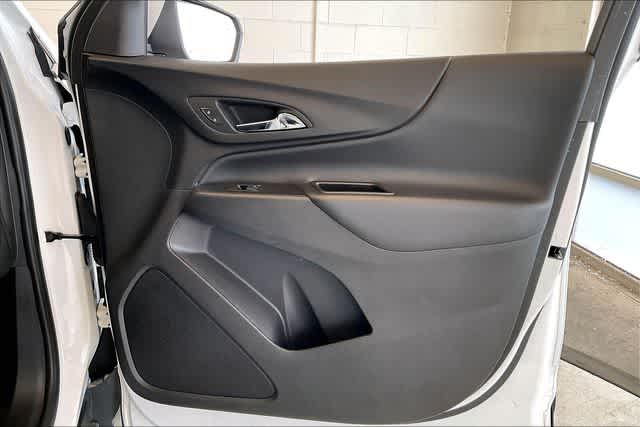 Thumbnail: 2024 Chevrolet Equinox - 31