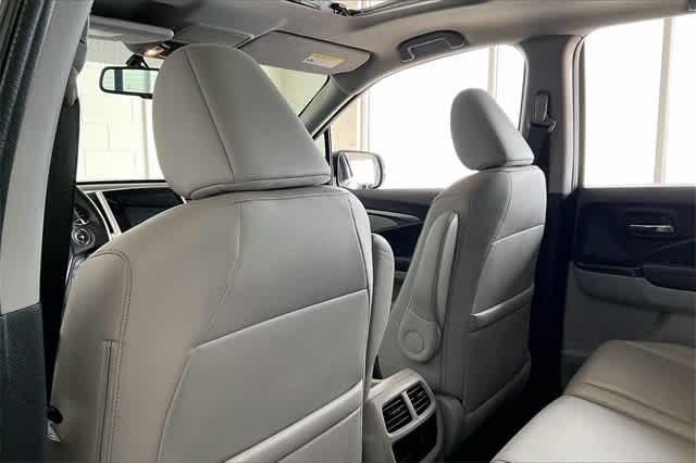 Thumbnail: 2019 Honda Ridgeline - 13