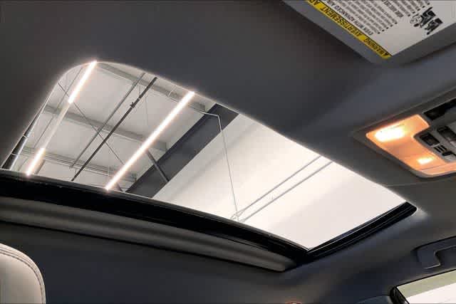 Thumbnail: 2015 Toyota Highlander - 34