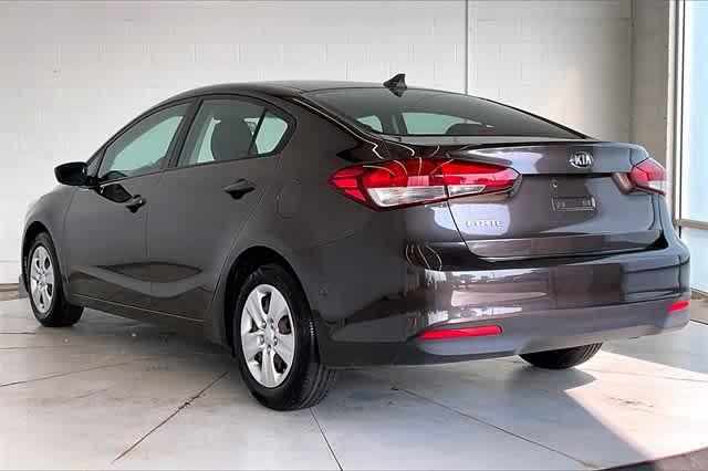 Thumbnail: 2017 Kia Forte - 5