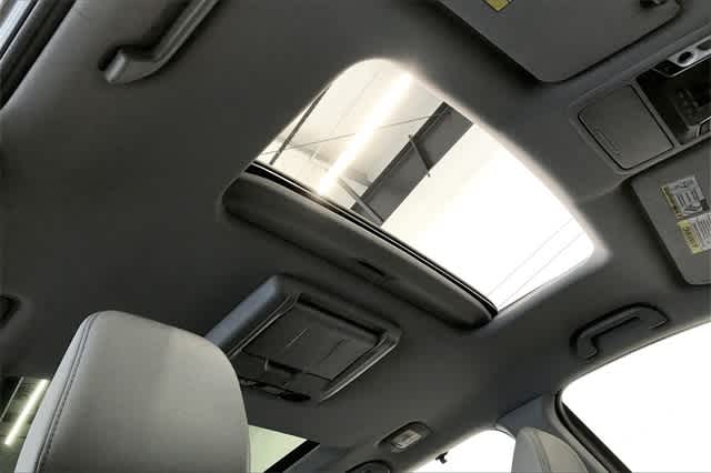Thumbnail: 2016 Honda Pilot - 29