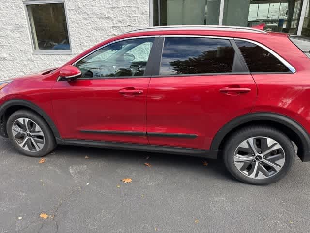 Thumbnail: 2020 Kia Niro - 8