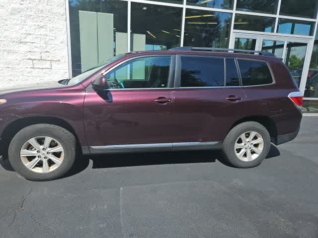 Thumbnail: 2013 Toyota Highlander - 2