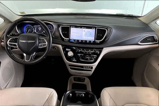 Thumbnail: 2021 Chrysler Pacifica - 11