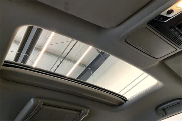 Thumbnail: 2017 Honda Pilot - 34