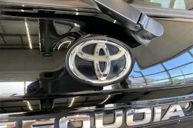 Thumbnail: 2017 Toyota Sequoia - 36