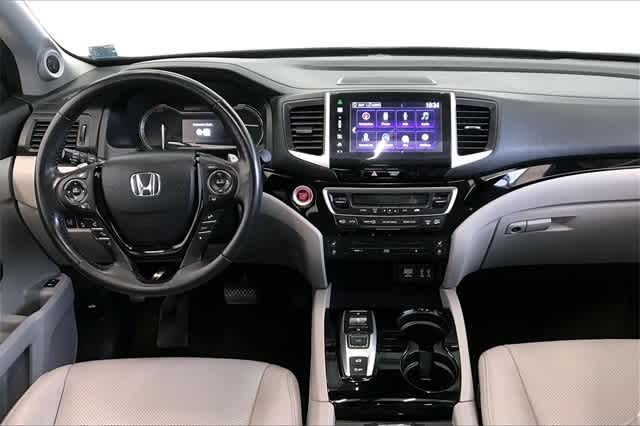 Thumbnail: 2016 Honda Pilot - 17