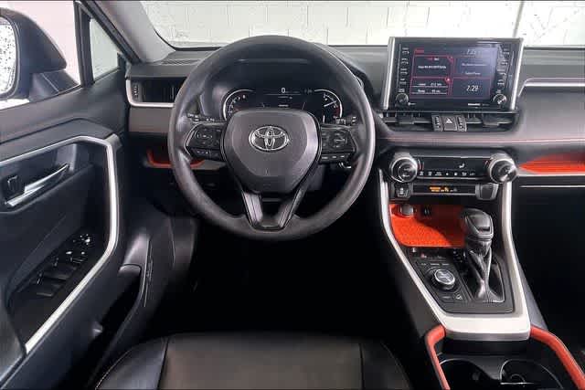 Thumbnail: 2019 Toyota RAV4 - 16