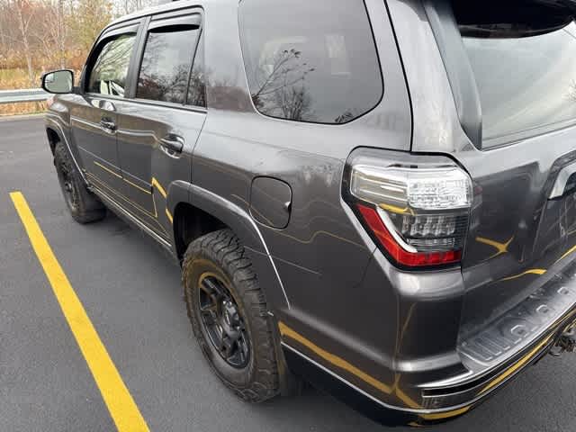 Thumbnail: 2019 Toyota 4Runner - 7