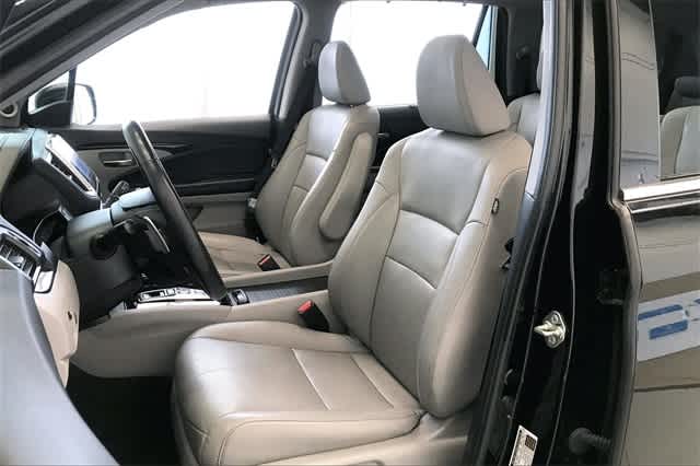 Thumbnail: 2016 Honda Pilot - 14