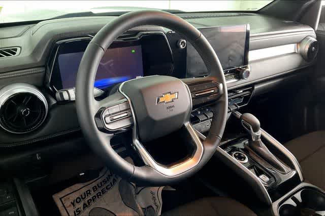 Thumbnail: 2024 Chevrolet Colorado - 3