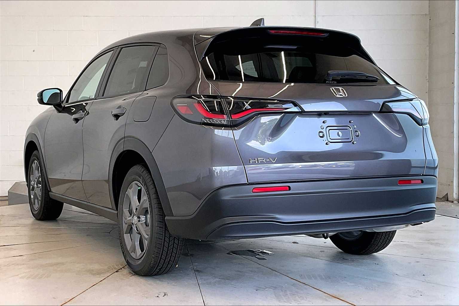 Thumbnail: 2026 Honda HR-V - 4