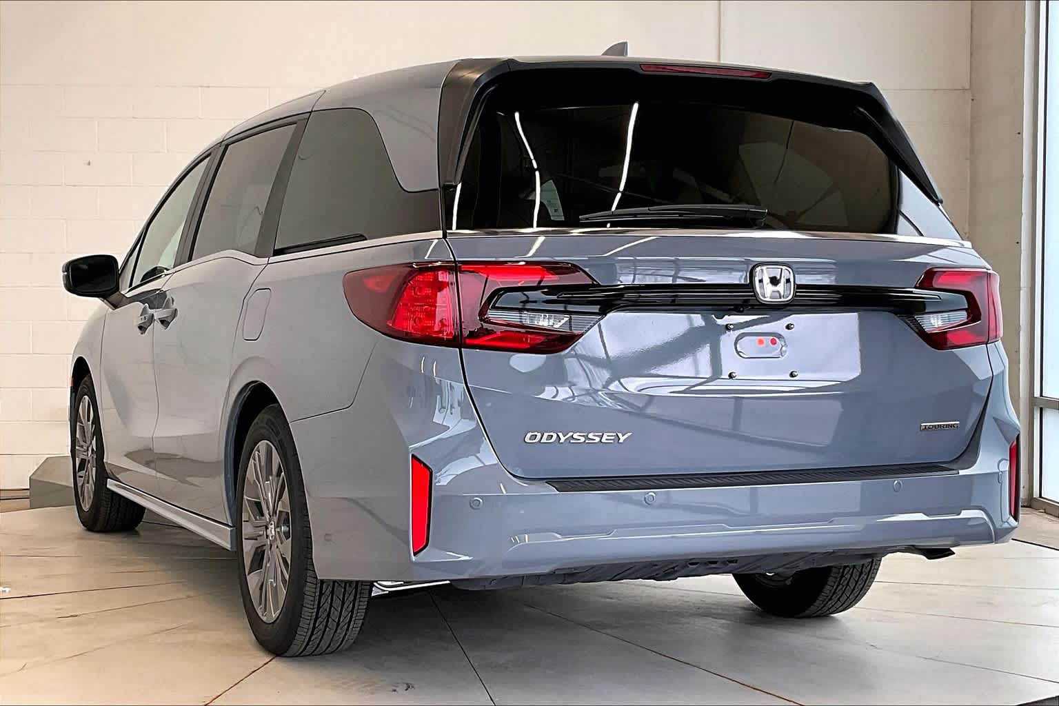 2025 Honda Odyssey Touring 4