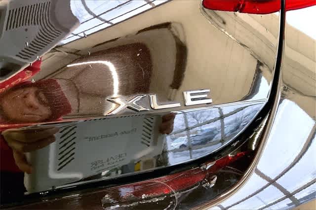 Thumbnail: 2019 Toyota Avalon - 8