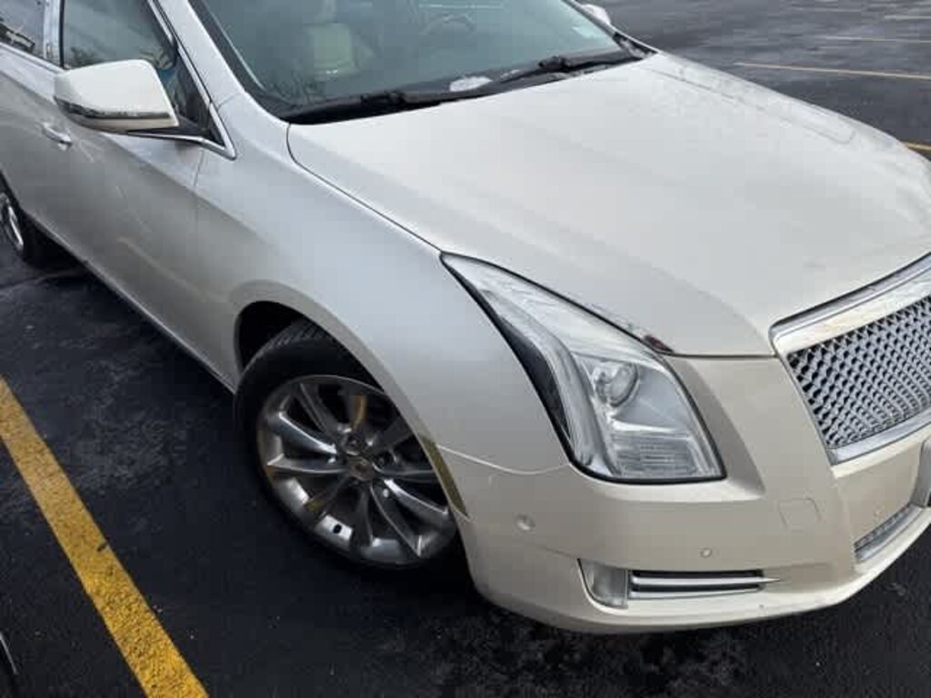Used 2014 CADILLAC XTS Luxury Sedan
