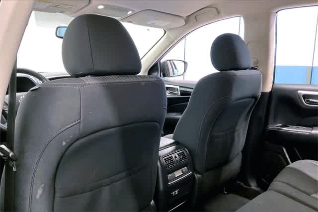 Thumbnail: 2020 Nissan Pathfinder - 12