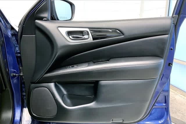 Thumbnail: 2020 Nissan Pathfinder - 29