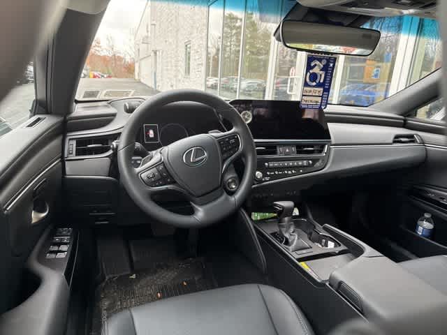 Thumbnail: 2025 Lexus ES - 8