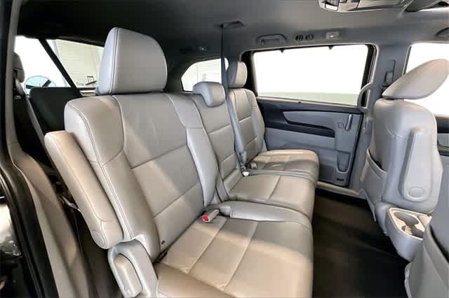 Thumbnail: 2012 Honda Odyssey - 25