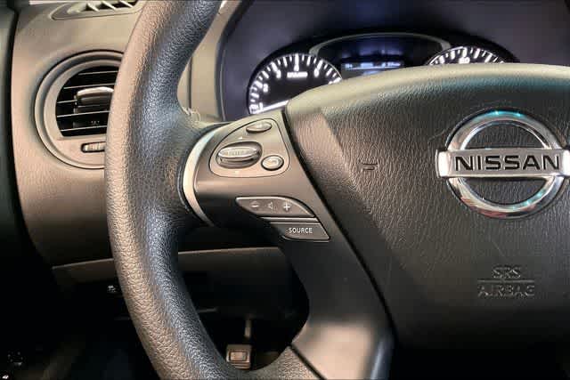 Thumbnail: 2015 Nissan Pathfinder - 27