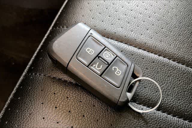 Thumbnail: 2023 Volkswagen Tiguan - 21