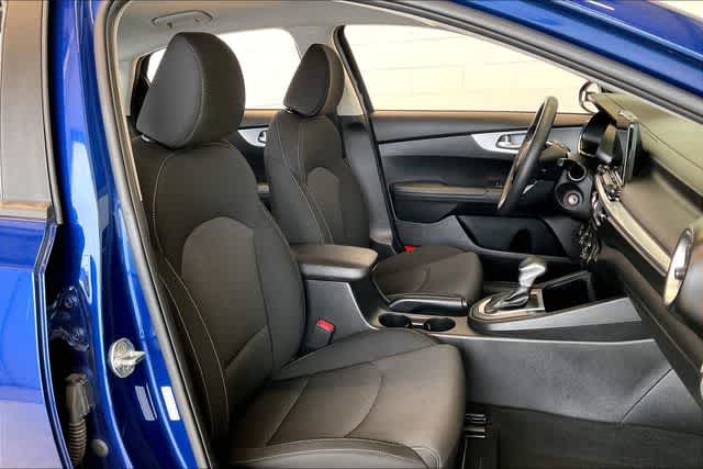 Thumbnail: 2023 Kia Forte - 15