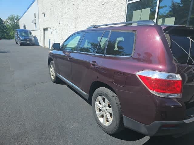 Thumbnail: 2013 Toyota Highlander - 3