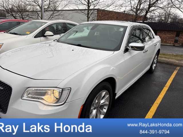 2016 Chrysler 300 Anniversary Package's photo