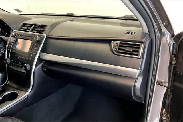 2016 Toyota Camry SE 25