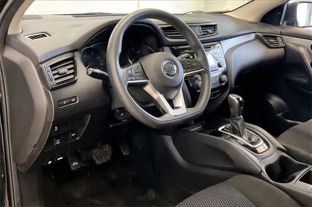 Thumbnail: 2018 Nissan Rogue Sport - 3