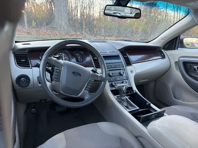 Thumbnail: 2010 Ford Taurus - 10