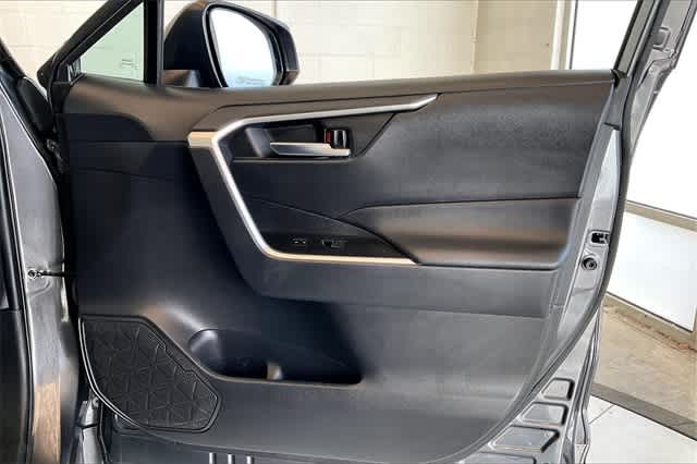 Thumbnail: 2023 Toyota RAV4 - 31