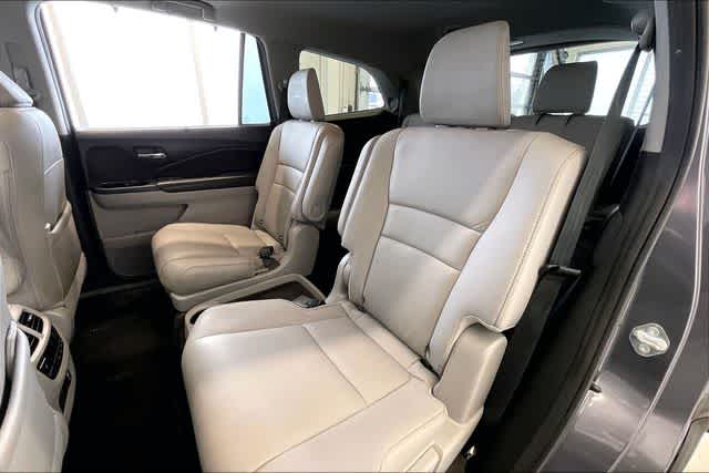 Thumbnail: 2020 Honda Pilot - 14