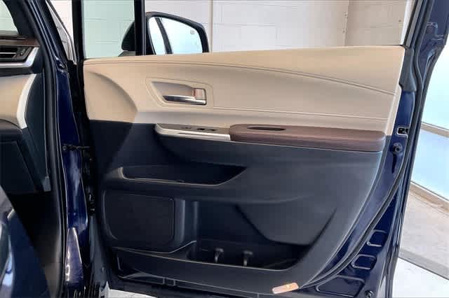 Thumbnail: 2023 Toyota Sienna - 31