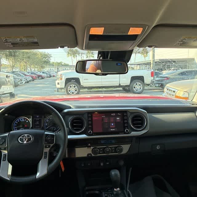 Thumbnail: 2022 Toyota Tacoma - 10