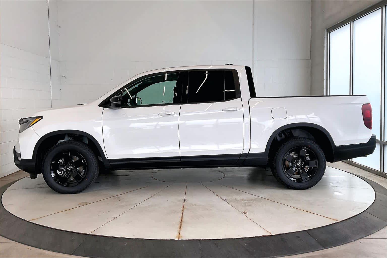 Thumbnail: 2026 Honda Ridgeline - 3