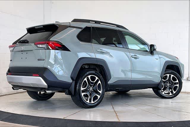 Thumbnail: 2019 Toyota RAV4 - 24